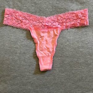Women’s NWOT thong underwear